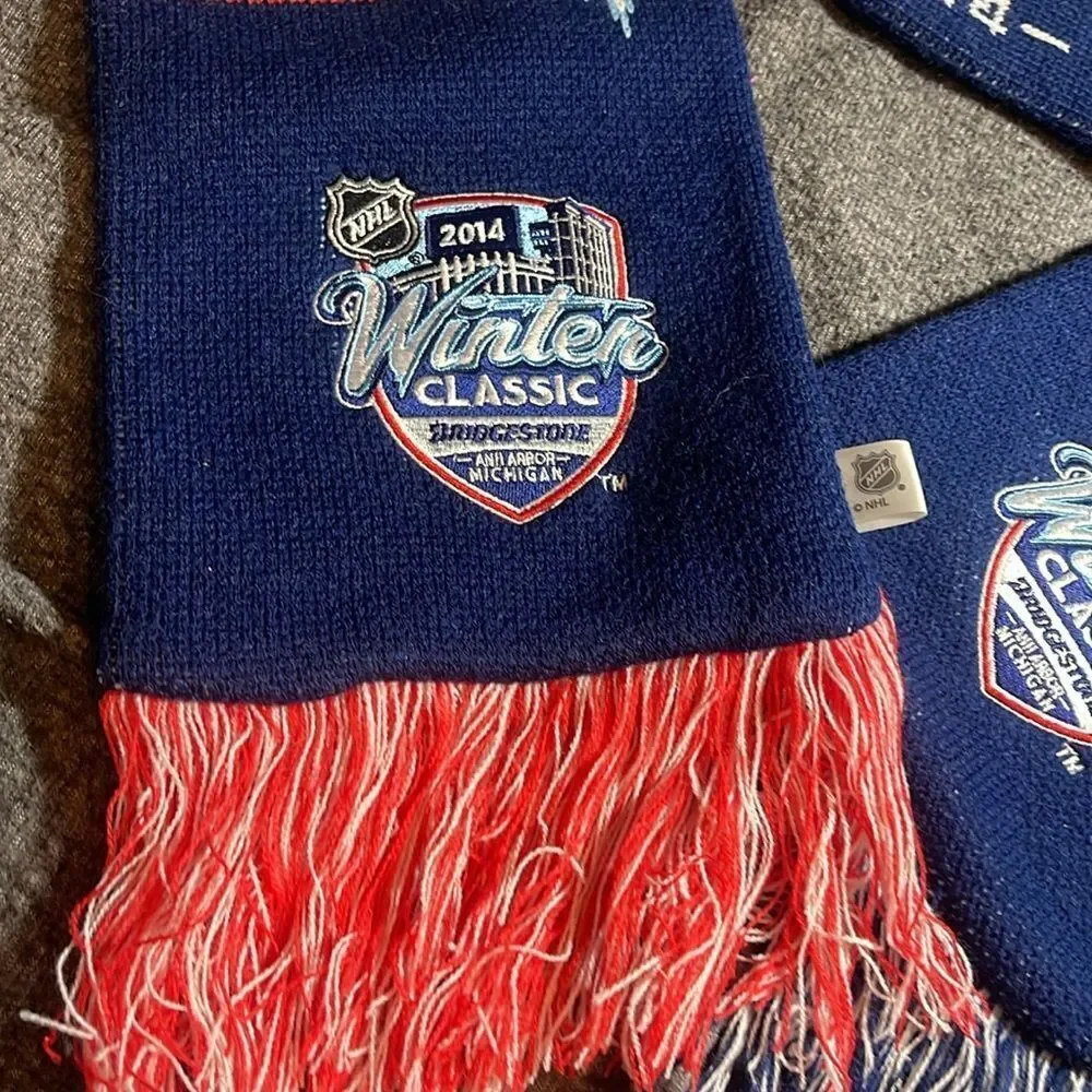 Reebok Winter Classic 2014 Scarf - Blue and Red